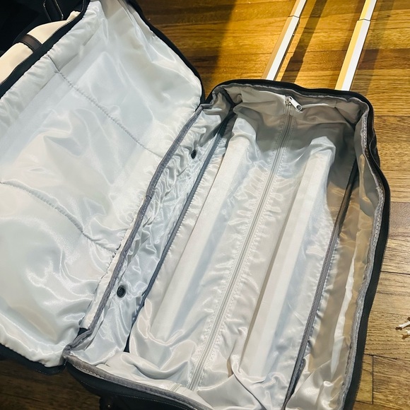 ETRONIK Rolling Duffle Bag with Wheels, Sz: 21 Inch - NWT - Picture 8 of 16